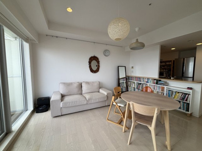 【居間・リビング】 | キャナルファーストタワー | 【居間・リビング】「ＬＤＫは家族団らんをデザイン」広いＬＤＫでは家族が集まり一緒の時間を過ごせる工夫がされております。何気ない一日の当たり前のひとコマがいつか一生の宝物になります