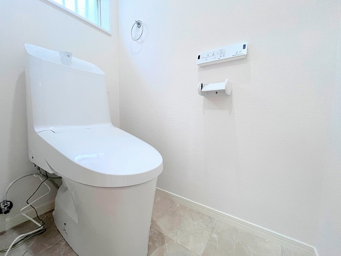 川口市行衛　中古戸建のトイレ