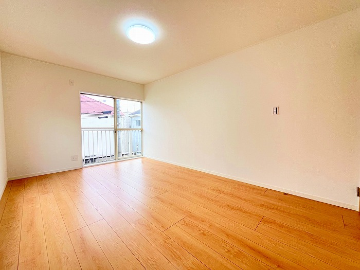 川口市行衛　中古戸建の洋室