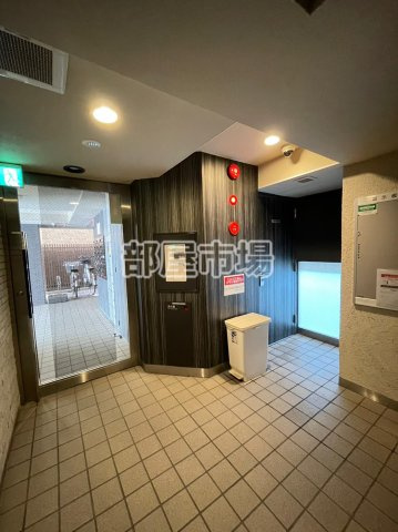 メゾンSKM蔵前のロビー