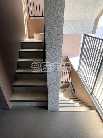 メゾンSKM蔵前のその他共用部分|共用階段