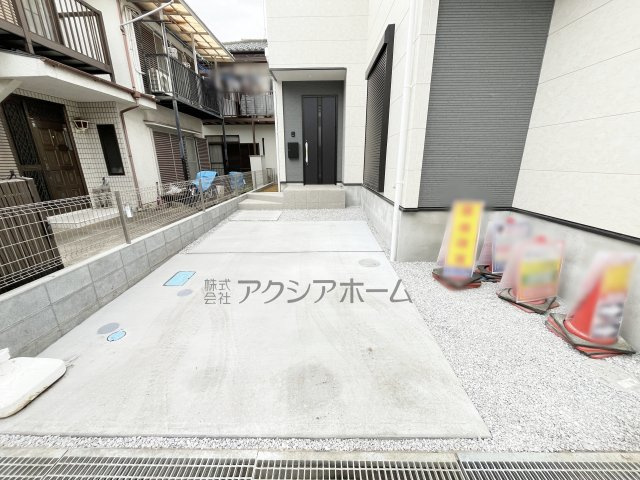 入間市東藤沢8丁目・全1棟　新築一戸建　～収納豊富～の前面道路含む現地写真|現地写真（2025年12月17日撮影）