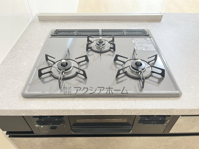 入間市東藤沢8丁目・全1棟　新築一戸建　～収納豊富～のキッチン