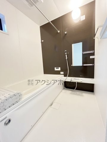 入間市東藤沢8丁目・全1棟　新築一戸建　～収納豊富～の浴室|1坪サイズ・浴室乾燥機付ユニットバスで一日の疲れを癒しましょう♪
