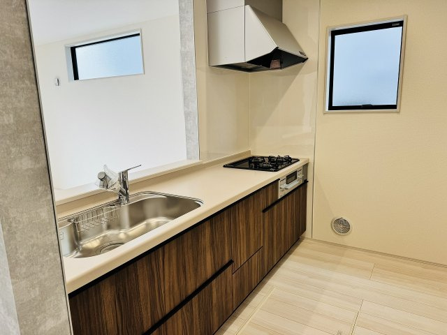 八王子市　散田町　新築一戸建て　２期のキッチン|～カウンターキッチンでみんなの顔を見ながら家事も楽しめます～