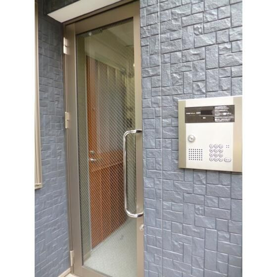 サファイア北千住のエントランス