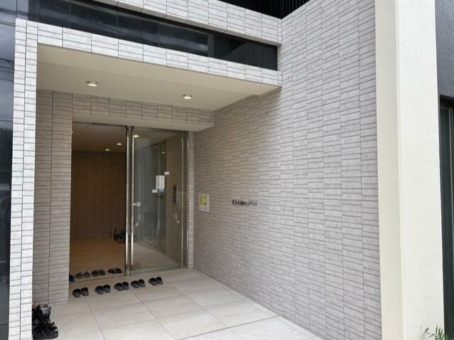 TCS北浦和レジデンスのエントランス