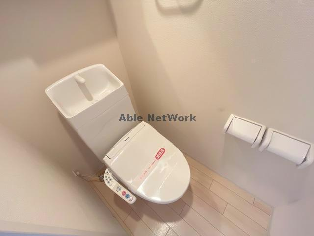 サンハイツのトイレ|温水洗浄暖房便座付き