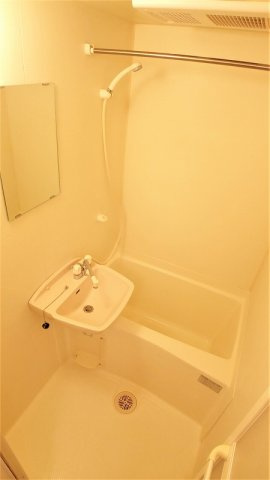 レオパレス風の浴室