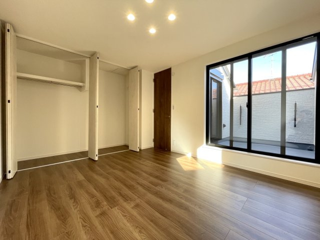 練馬区早宮1丁目　吹抜け大型リビング　限定1棟の洋室|2階 7.5帖