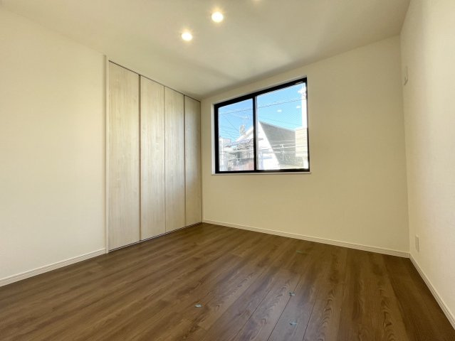 練馬区早宮1丁目　吹抜け大型リビング　限定1棟の洋室|2階 5.4帖