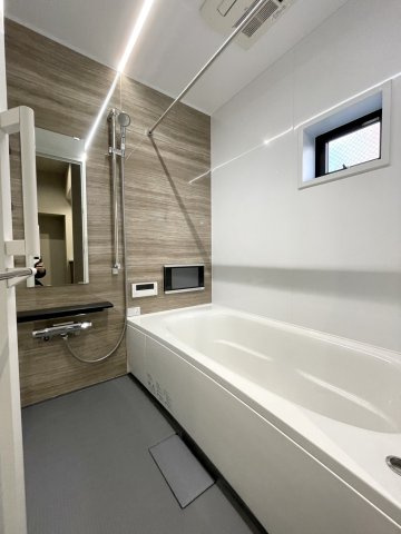 練馬区早宮1丁目　吹抜け大型リビング　限定1棟の浴室