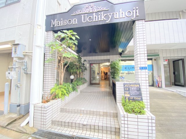メゾン内久宝寺のエントランス