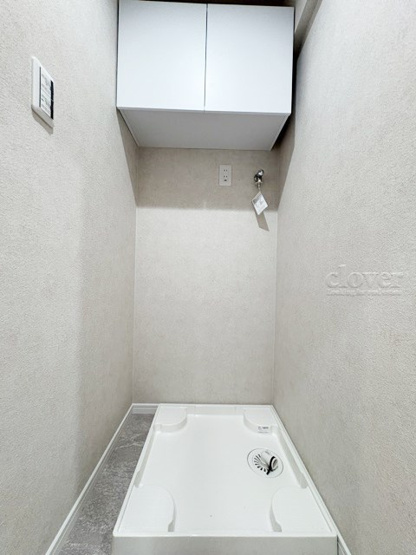 【ランドリースペース】 | マンション池上 | 防水パン（洗濯機置き場）　上部収納あり