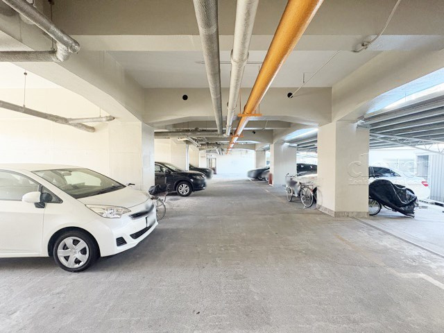 【駐車場】 | マンション池上 | マンションの駐車場スペース。空きの有無や駐車料金、サイズ規定などについては、改めてお問い合わせください。～即日のご見学可能～　お問合せはお気軽にどうぞ。