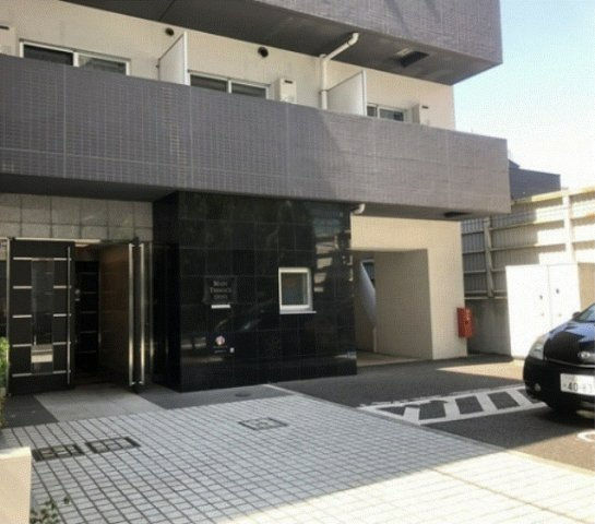 メインテラス上野のエントランス