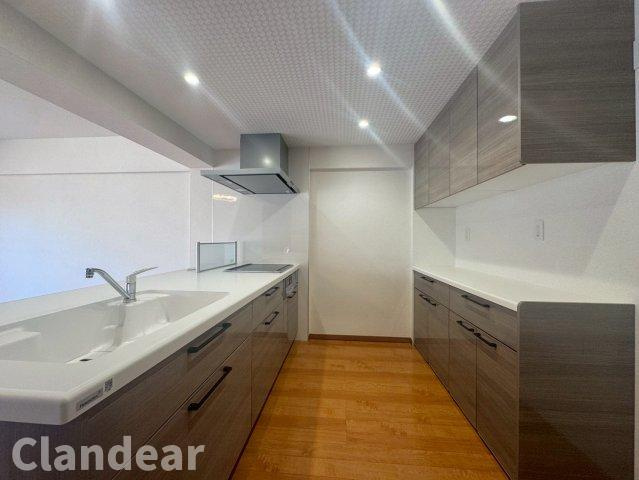 ファミール南常盤平のキッチン|ドキドキの新生活も、安心してスタート。ぴったりの住まいを見つけませんか？クランディアが一緒に住まい選びをサポートします‼　まずは、お気軽にお問合せください　＃クランディア