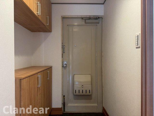 ファミール南常盤平の玄関|ドキドキの新生活も、安心してスタート。ぴったりの住まいを見つけませんか？クランディアが一緒に住まい選びをサポートします‼　まずは、お気軽にお問合せください　＃クランディア