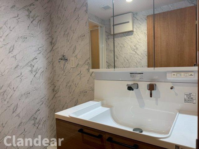 ファミール南常盤平の洗面所|ドキドキの新生活も、安心してスタート。ぴったりの住まいを見つけませんか？クランディアが一緒に住まい選びをサポートします‼　まずは、お気軽にお問合せください　＃クランディア