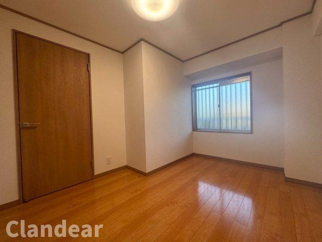 ファミール南常盤平の洋室|ドキドキの新生活も、安心してスタート。ぴったりの住まいを見つけませんか？クランディアが一緒に住まい選びをサポートします‼　まずは、お気軽にお問合せください　＃クランディア