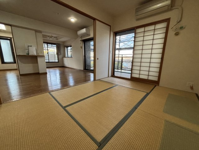 藤和ライブタウン六甲石屋川公園の和室