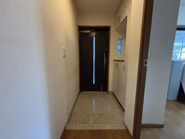 藤和ライブタウン六甲石屋川公園の玄関