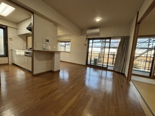 藤和ライブタウン六甲石屋川公園の居間・リビング