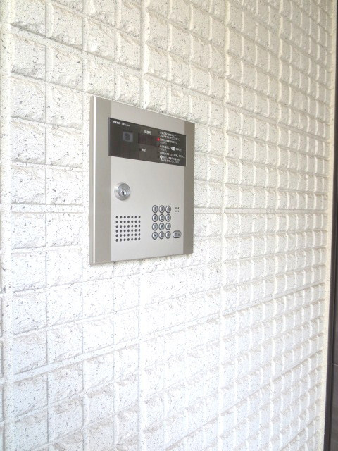 プレミールのエントランス|★オートロック付きエントランス★