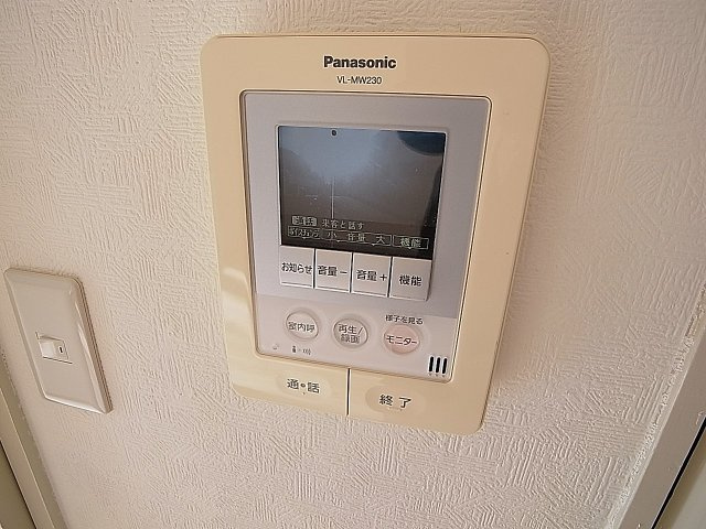 荒田町３丁目貸家のセキュリティ|録画機能付きモニターフォン