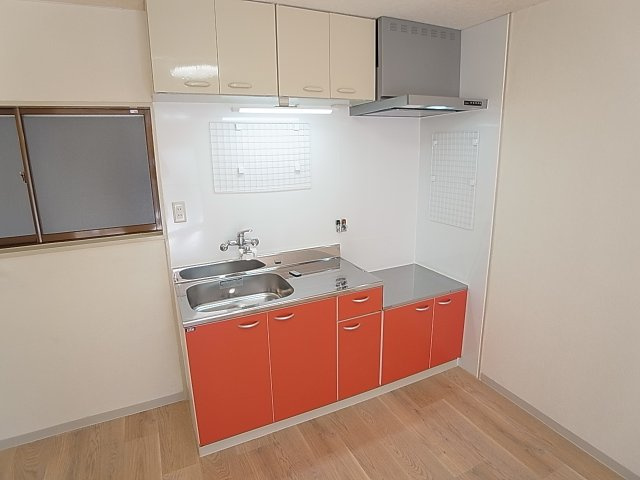 荒田町３丁目貸家のキッチン|コンロ設置可能の綺麗なキッチン