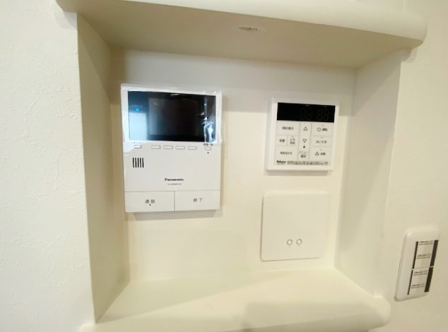 蕨市北町1丁目 限定1棟の居間・リビング|頭寒足熱で理想的に空間を暖める床暖房をリビングに設置しています