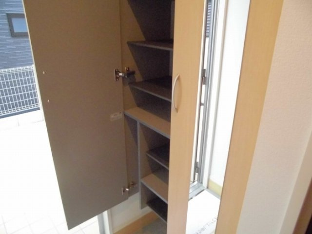 Mario Kの収納|何足も入れられるシューズクローゼットです♪