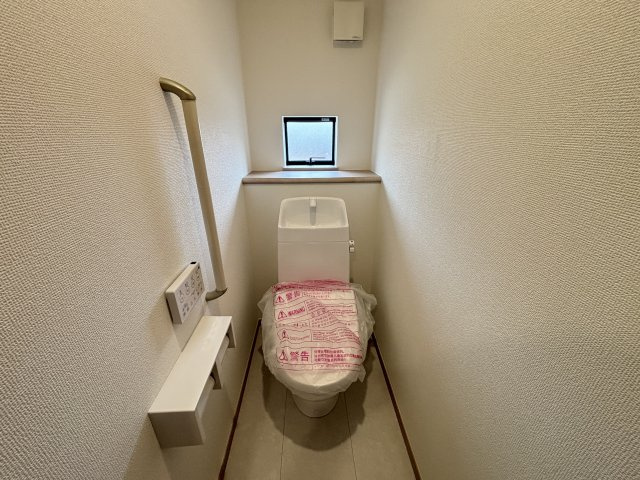 天白区島田黒石4期｜名古屋市の戸建ならホームアップのトイレ|【売主施工例】2か所にトイレを完備。混み合う朝や来客時も安心の設計！