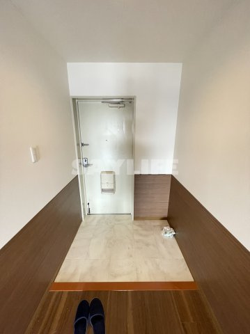 レジェーロ永和の玄関