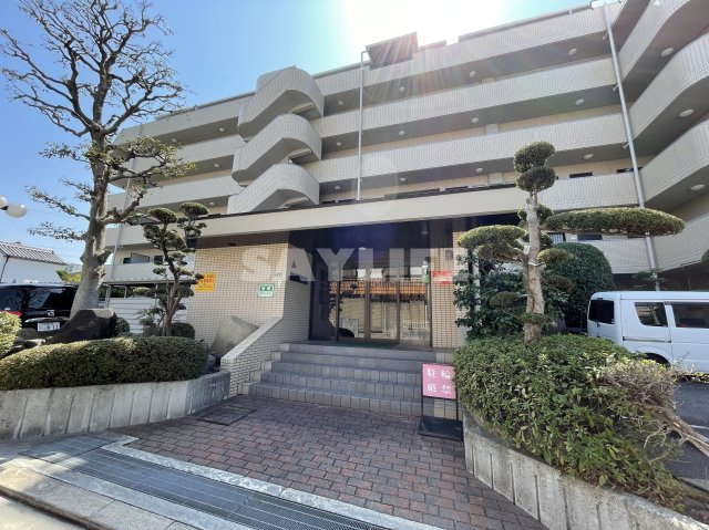 レジェーロ永和のエントランス