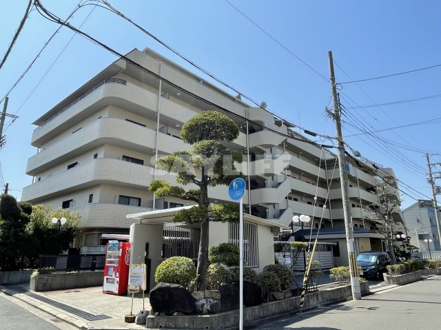 レジェーロ永和の外観