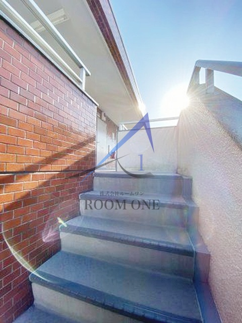 ユースフル幡ヶ谷のその他共用部分|共有階段です。