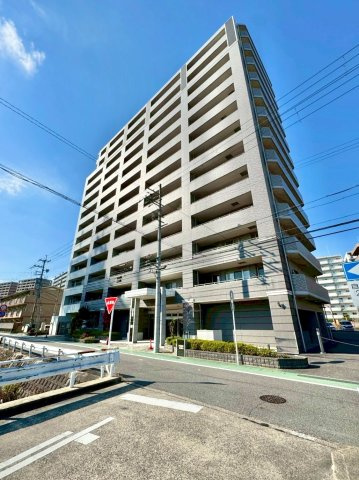 エスリード野洲第2 4Fの外観|開放的な3面バルコニーのあるお部屋。