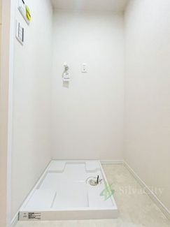 【ランドリースペース】 | メイゾン小竹向原 | 洗濯機置き場