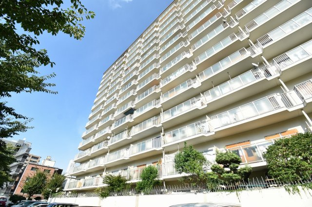 ローレルハイツ北天満2号棟の外観