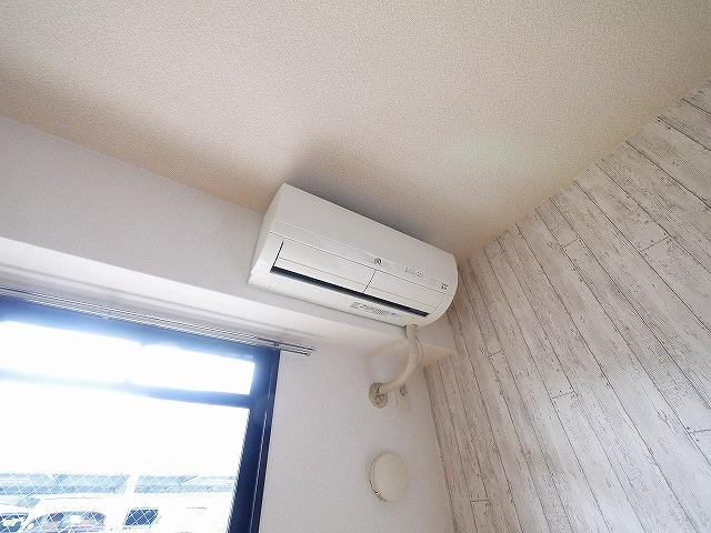 カサフェリス富雄　壱番館の設備|エアコン