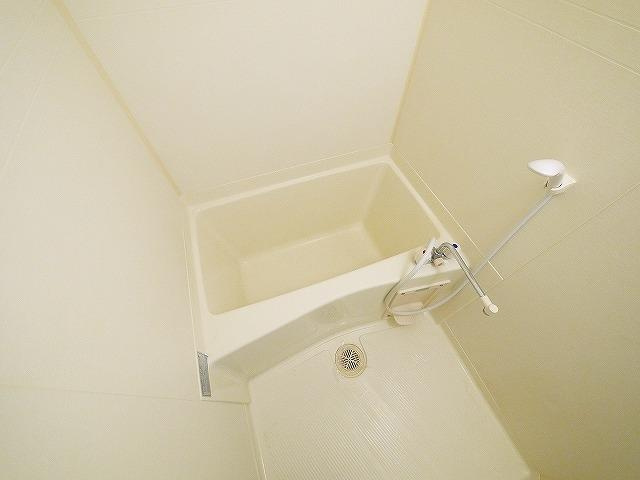 カサフェリス富雄　壱番館の浴室|日々の疲れを癒すお風呂付です