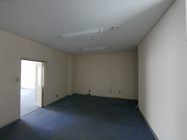 松村ビルの内装