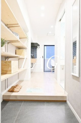 【玄関】 | ウイスタリア東五反田ビル | 玄関(モデルルーム)です。