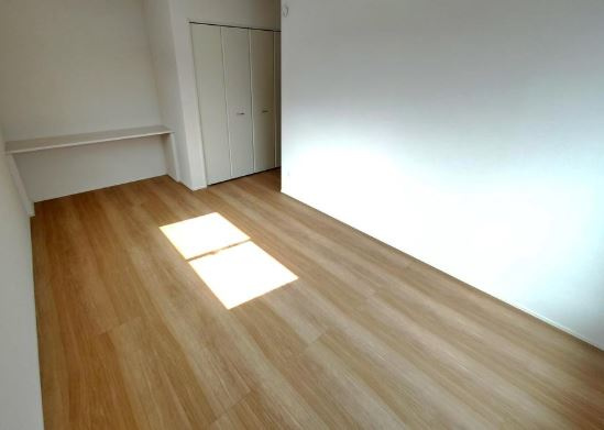 【新築】坂戸市にっさい花みず木11期 １号棟の洋室|2F 8.2帖洋室です