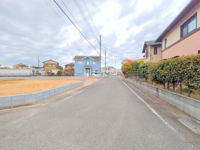 【新築】坂戸市にっさい花みず木11期 １号棟の前面道路含む現地写真|前面道路含む現地写真です