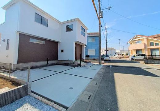【新築】坂戸市にっさい花みず木11期 １号棟の前面道路含む現地写真|前面道路含む現地写真です