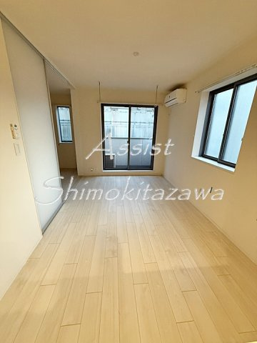 Verde初台の居間・リビング