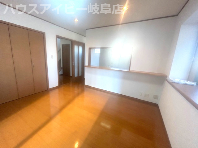 【居間・リビング】の画像