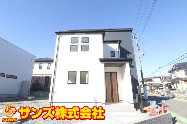 郡山市富田町字坦ノ腰　　　１号棟　　富田小学校、富田中学区の外観|北東側から見た外観